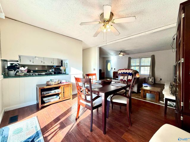 141 Chestnut Street N, Boaz, AL 35956