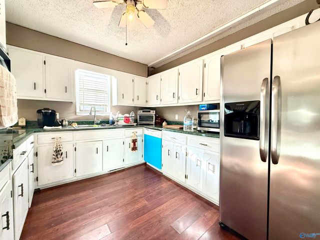 141 Chestnut Street N, Boaz, AL 35956