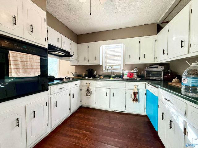 141 Chestnut Street N, Boaz, AL 35956