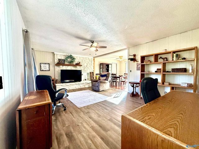 141 Chestnut Street N, Boaz, AL 35956