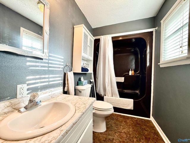 141 Chestnut Street N, Boaz, AL 35956