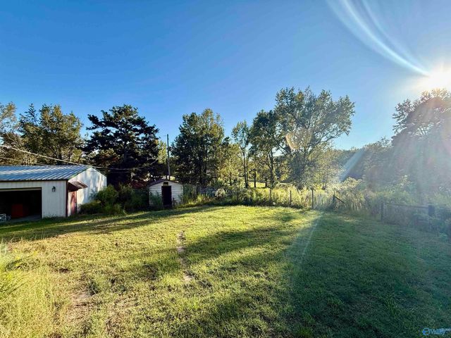 141 Chestnut Street N, Boaz, AL 35956