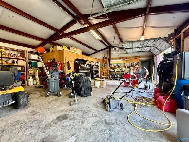 141 Chestnut Street N, Boaz, AL 35956