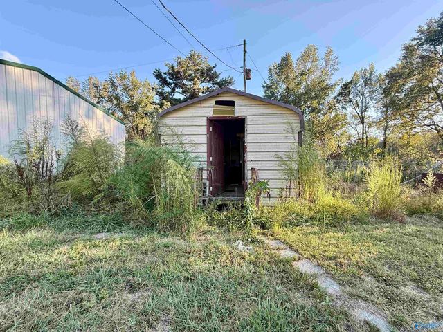 141 Chestnut Street N, Boaz, AL 35956