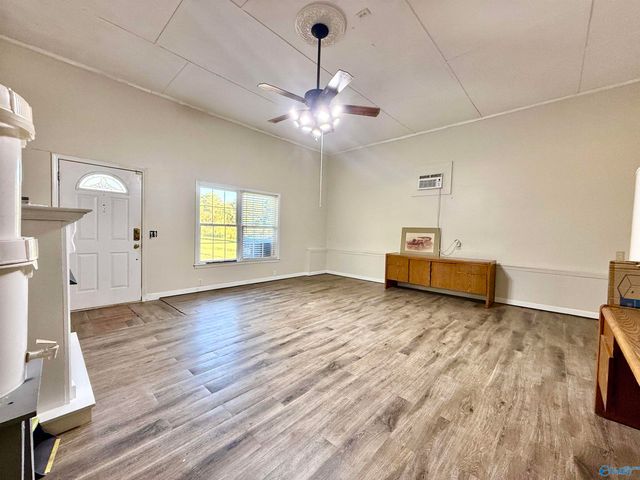 141 Chestnut Street N, Boaz, AL 35956