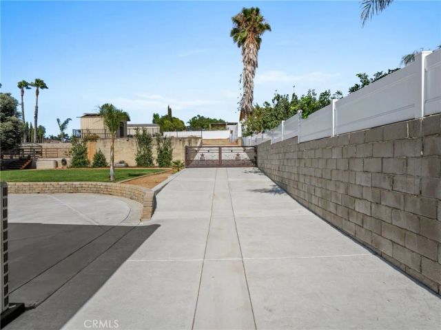 5736 Country Lane, Jurupa Valley, CA 91752