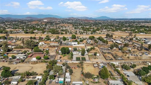 5736 Country Lane, Jurupa Valley, CA 91752