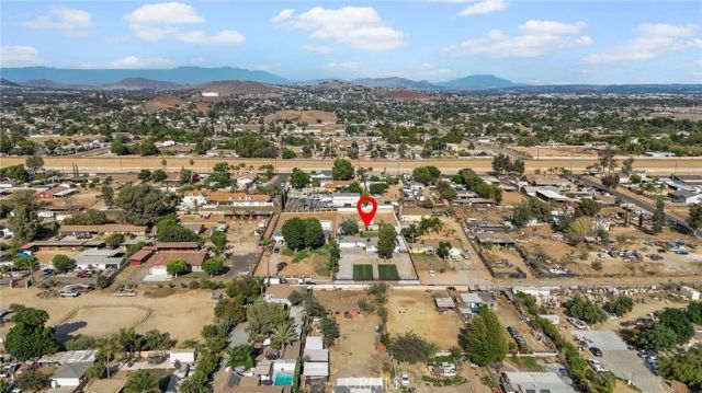 5736 Country Lane, Jurupa Valley, CA 91752