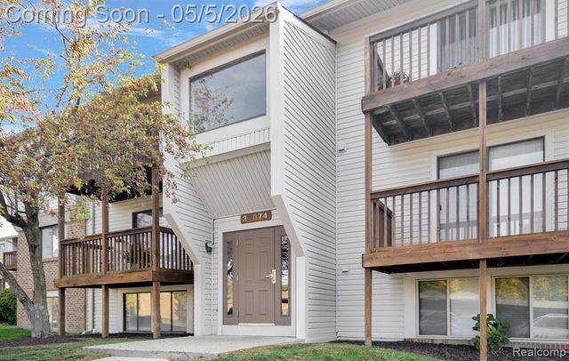 30074 W 12 Mile Road 114, Farmington Hills, MI 48334