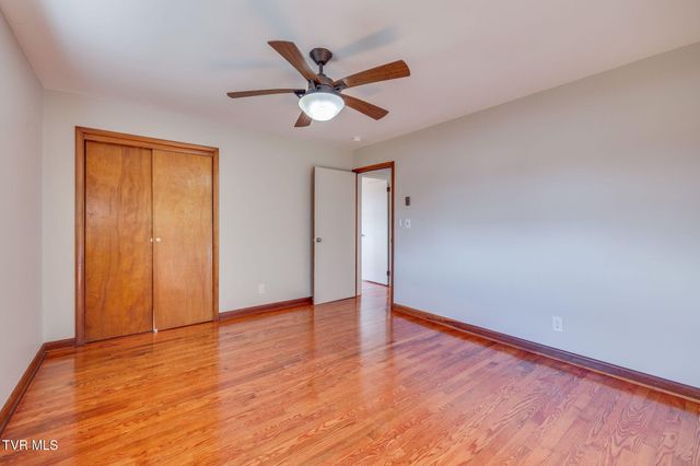 131 Deadrick Drive, Kingsport, TN 37663