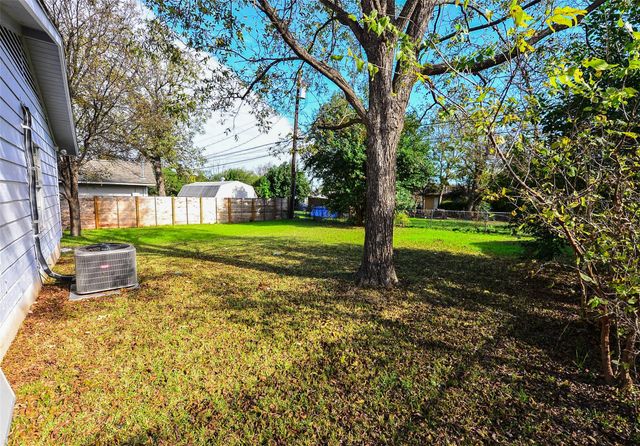 7605 Carriage DR, Austin, TX 78752