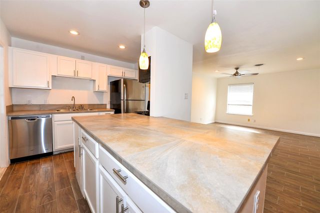 7605 Carriage DR, Austin, TX 78752