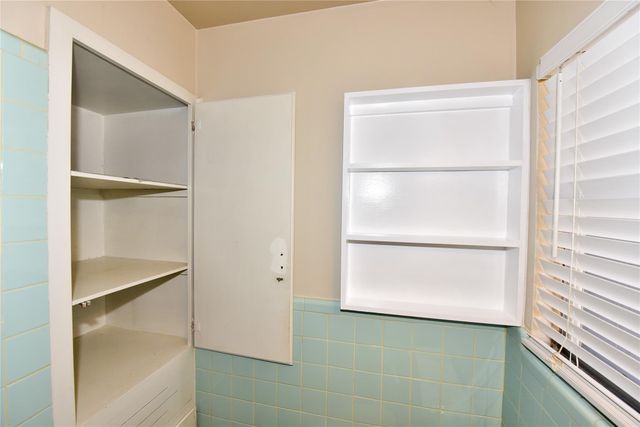 7605 Carriage DR, Austin, TX 78752