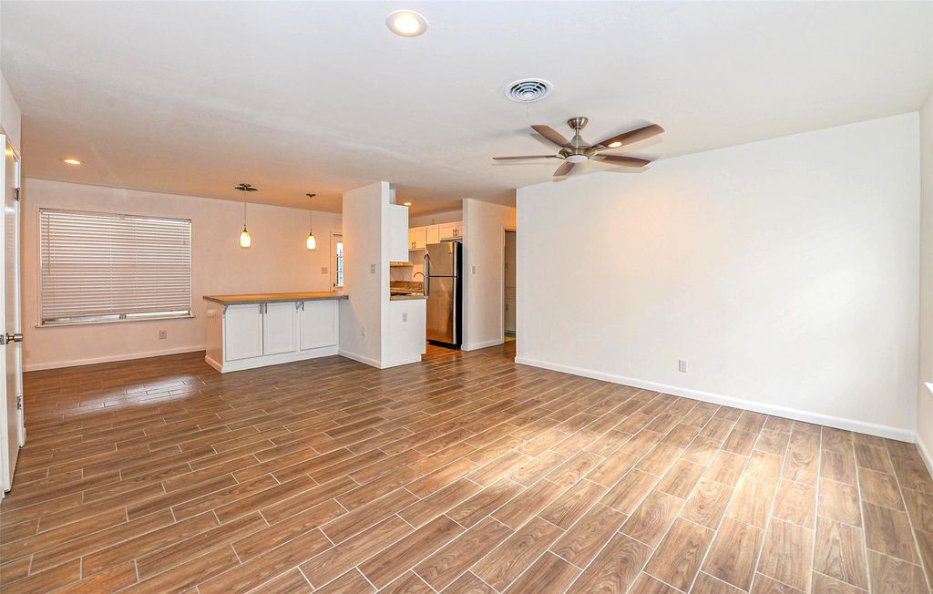 7605 Carriage DR, Austin, TX 78752