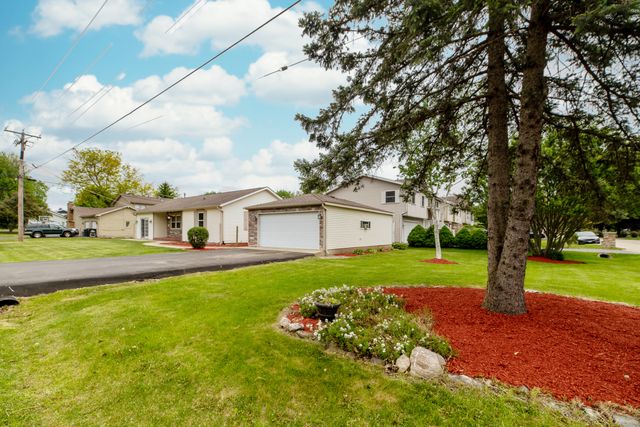 712 Mchenry Avenue, Mchenry, IL 60050