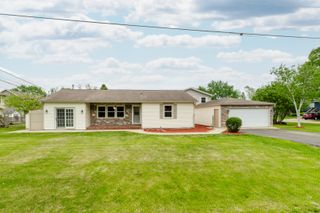 712 Mchenry Avenue, Mchenry, IL 60050