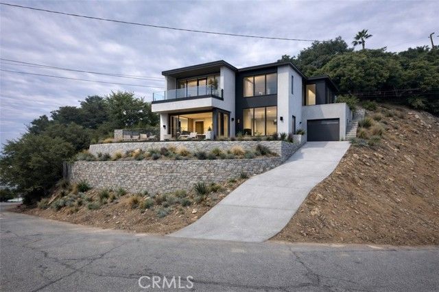 2556 El Rosa Drive, Los Angeles, CA 90065