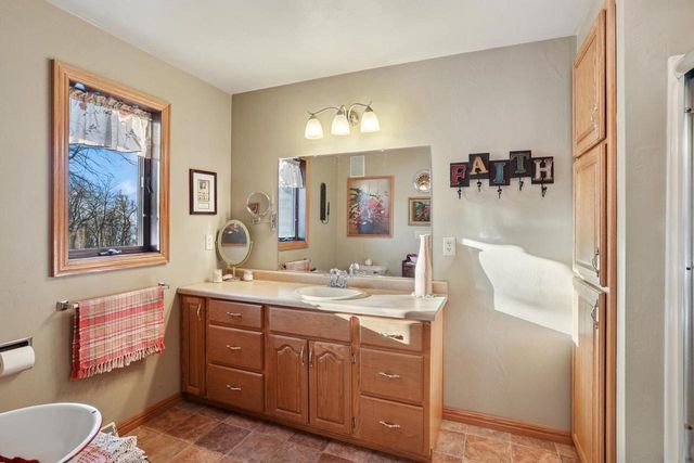 N6439 LAKESHORE DRIVE, Hilbert, WI 54129