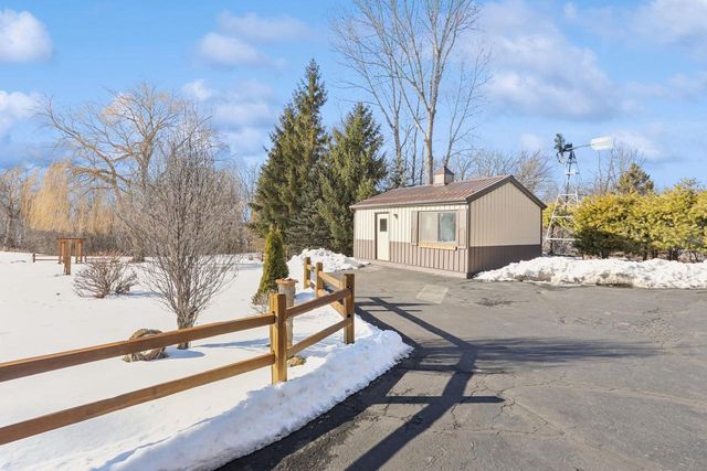N6439 LAKESHORE DRIVE, Hilbert, WI 54129