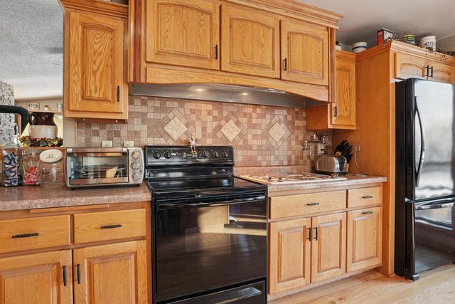 N6439 LAKESHORE DRIVE, Hilbert, WI 54129