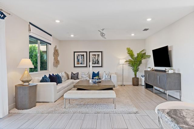 1136 Mambo Way, Roseville, CA 95747