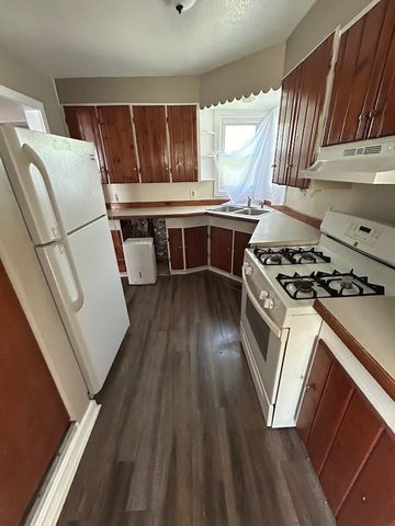 1453 Carman Street, Burton, MI 48529