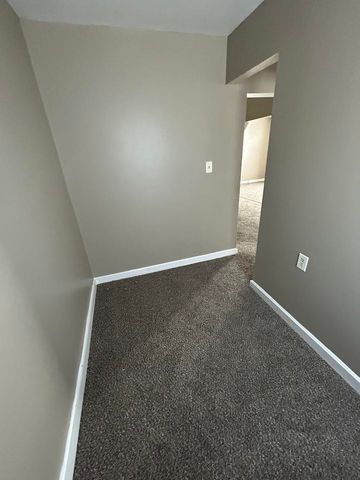 1453 Carman Street, Burton, MI 48529