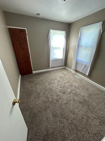 1453 Carman Street, Burton, MI 48529