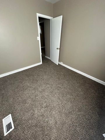 1453 Carman Street, Burton, MI 48529