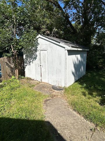 1453 Carman Street, Burton, MI 48529