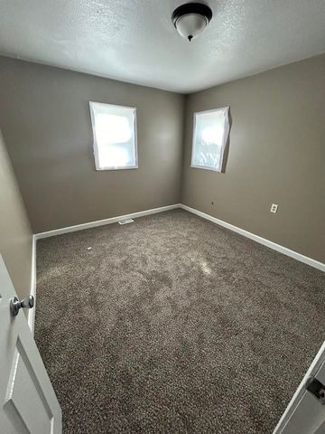1453 Carman Street, Burton, MI 48529