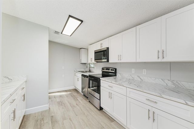 8905 CARROLWOOD DRIVE, Lakeland, FL 33810