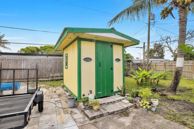 5178 NE 15th Terrace, Pompano Beach, FL 33064