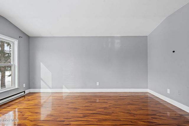 4 Silverberry Place, Albany, NY 12211