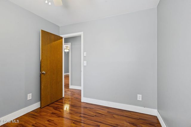 4 Silverberry Place, Albany, NY 12211