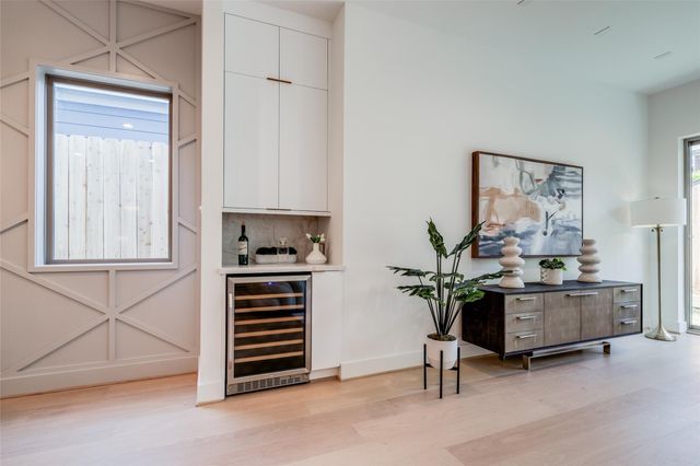 814 W 17th Street, Houston, TX 77008