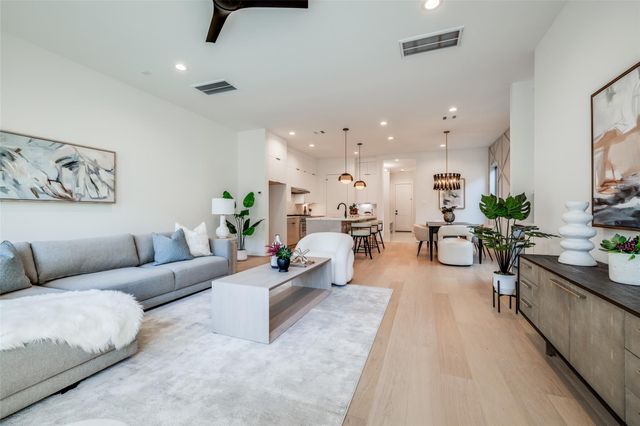 814 W 17th Street, Houston, TX 77008