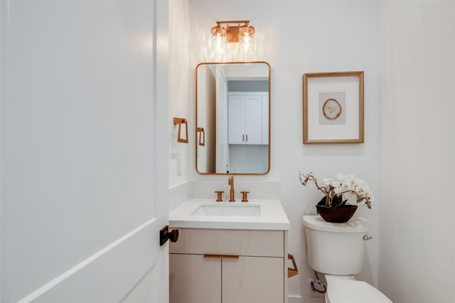 814 W 17th Street, Houston, TX 77008