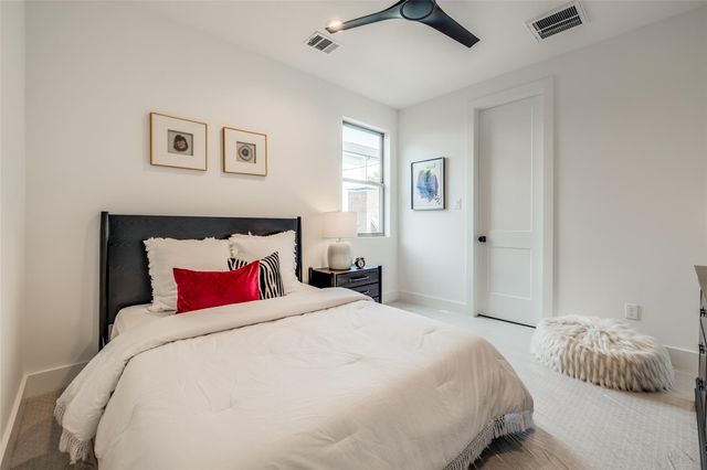 814 W 17th Street, Houston, TX 77008