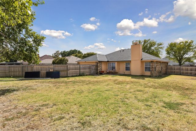 7048 Sample Drive, The Colony, TX 75056