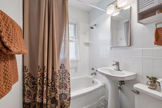 2704 Alabama Avenue S, Saint Louis Park, MN 55416