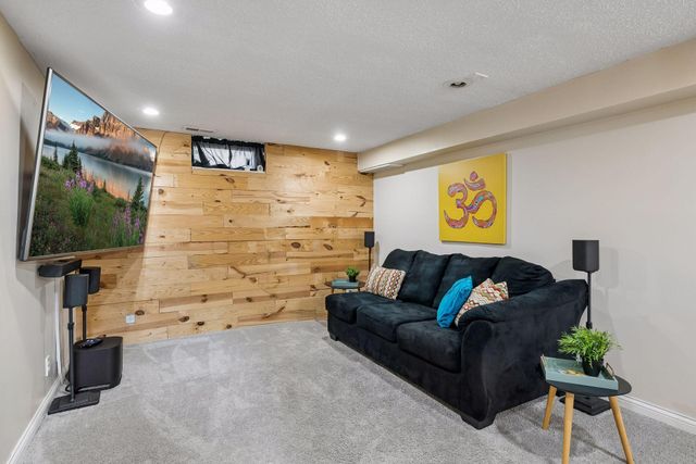 2704 Alabama Avenue S, Saint Louis Park, MN 55416