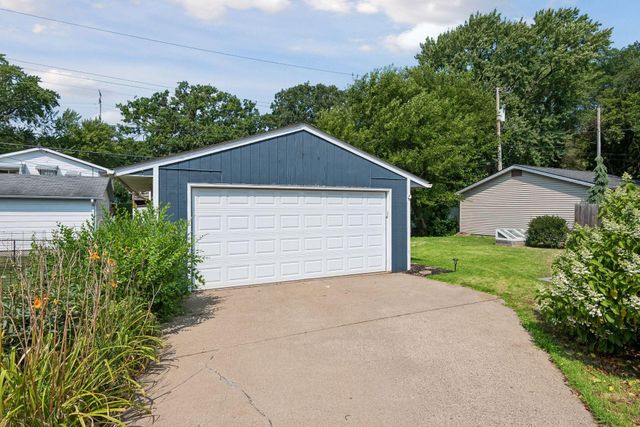 2704 Alabama Avenue S, Saint Louis Park, MN 55416