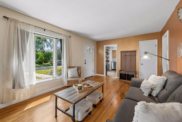 2704 Alabama Avenue S, Saint Louis Park, MN 55416
