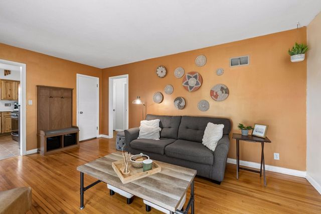 2704 Alabama Avenue S, Saint Louis Park, MN 55416