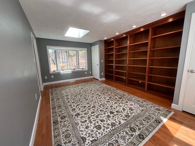 35 Wallace Rd, Wayland, MA 01778