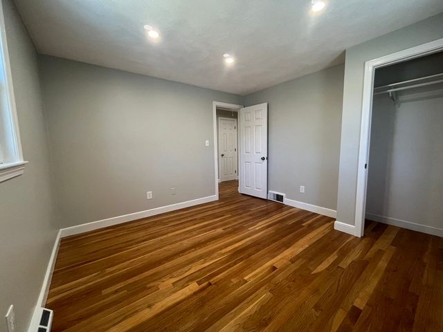 35 Wallace Rd, Wayland, MA 01778