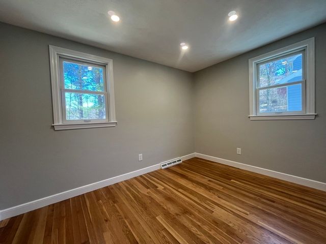 35 Wallace Rd, Wayland, MA 01778