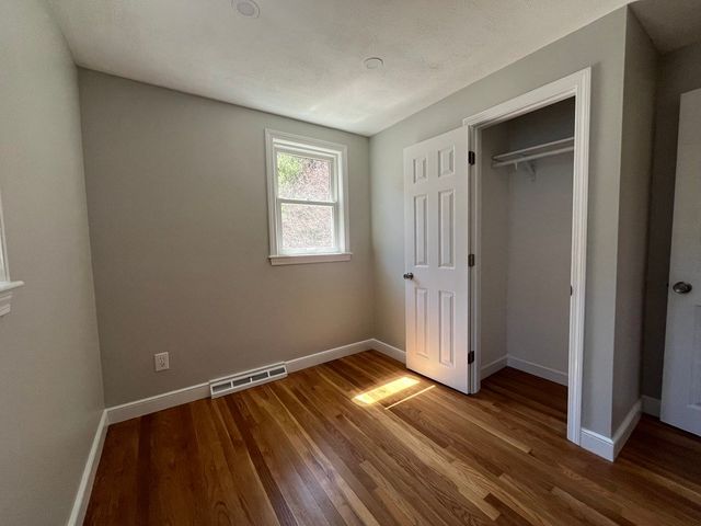 35 Wallace Rd, Wayland, MA 01778