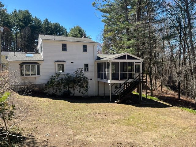 35 Wallace Rd, Wayland, MA 01778